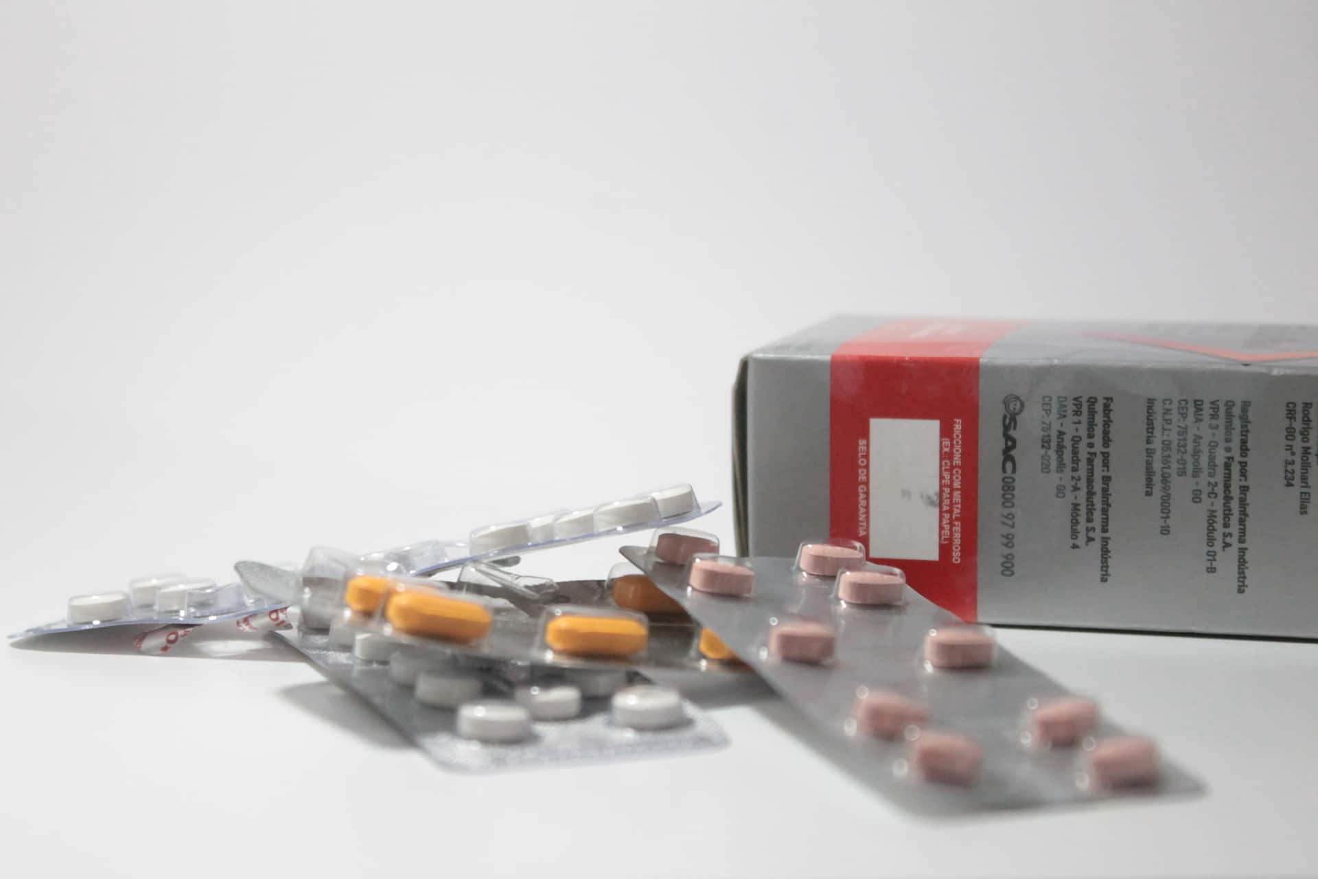 Fotografia de arquivo de embalagens de medicamentos; não representa necessariamente os produtos da lista do Infarmed.