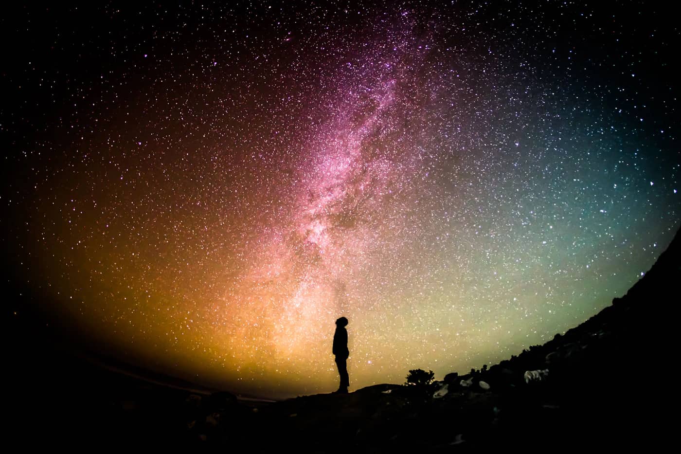 Céu estrelado, imagem ilustrativa sobre uma missão espacial.