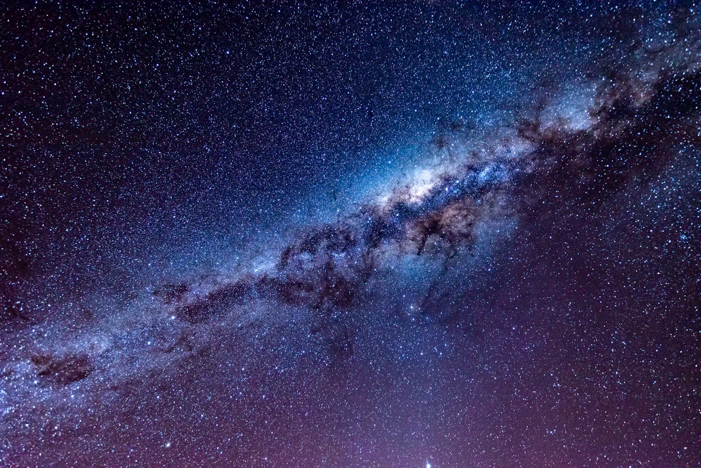 Céu estrelado, imagem ilustrativa sobre observação do firmamento.