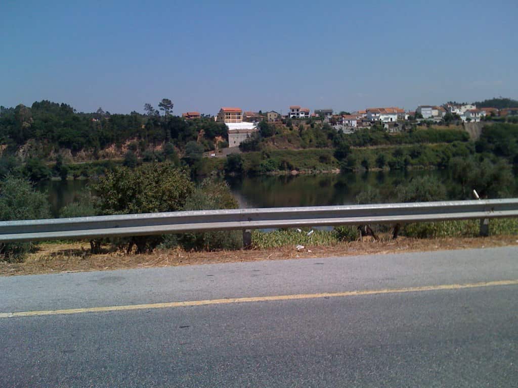 Paisagem do vale do Mondego junto à Barragem da Aguieira em Portugal