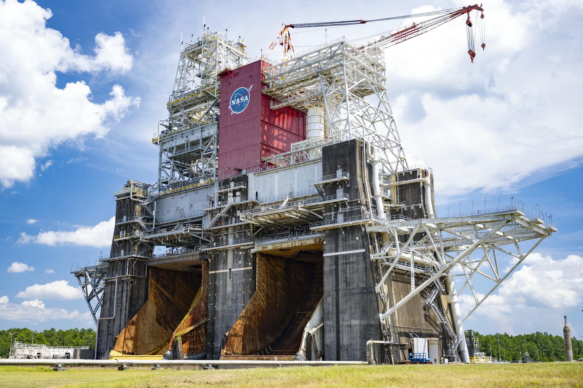 Imagem oficial da NASA relacionada com nasa apoia testes do foguetão new glenn para avançar programa artemis.